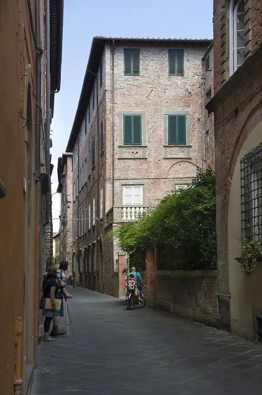 Le Antiche Scale Apartment Lucca