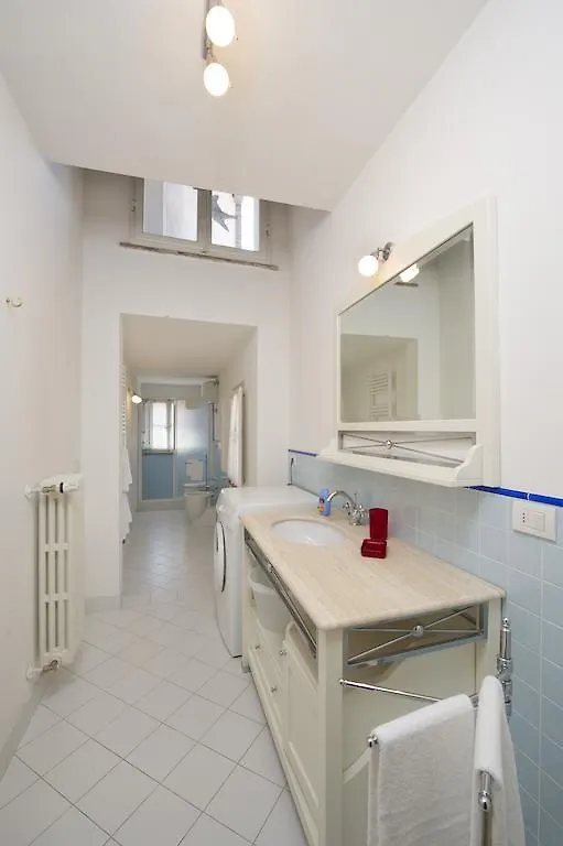 Le Antiche Scale Apartment Lucca 0*,